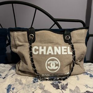 Affordable Fashion Finds Tan and Black Tote